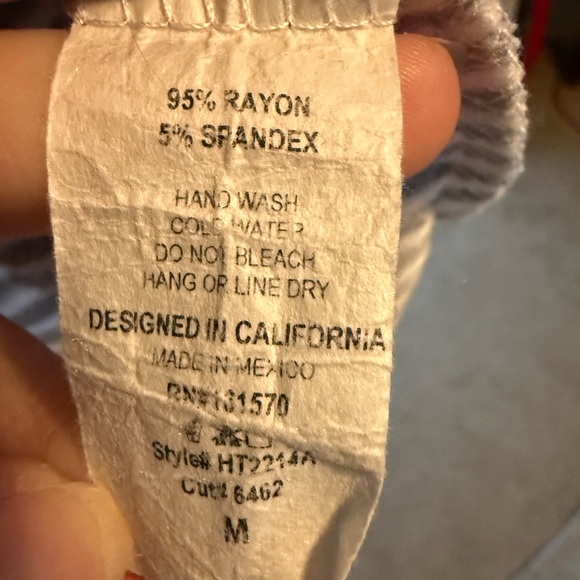 🌸 **Haptics by Holly Harper Striped Henley Top – Size M** 🌸 - Picture 4 of 6